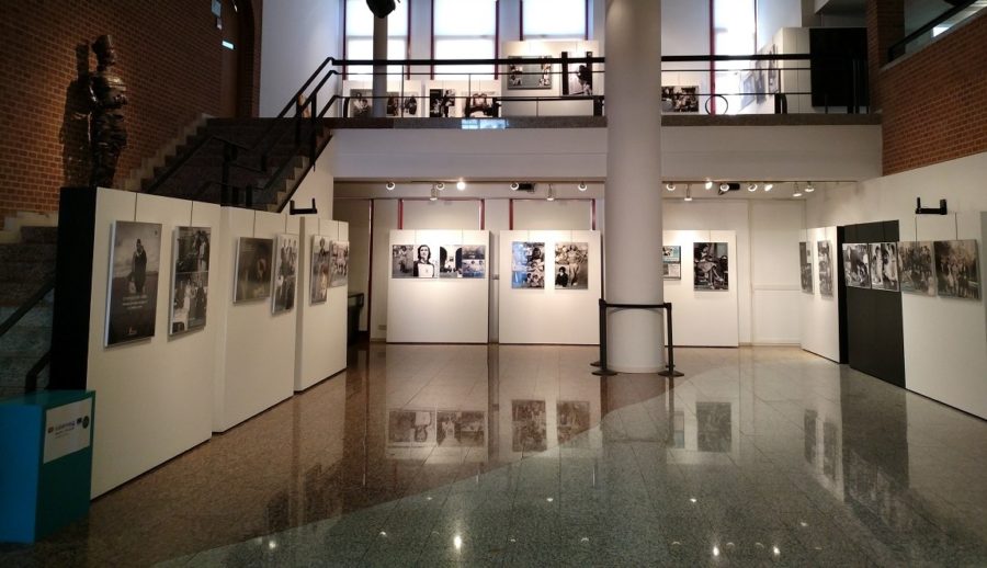 Exposición Un Tiempo Entre Visillos en el Centro de Desarrollo Sociocultural de Peñaranda de Bracamonte